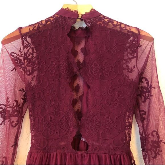 4 for $20 Forever21 Floral Lace Skater Dress (S) - Picture 9 of 13